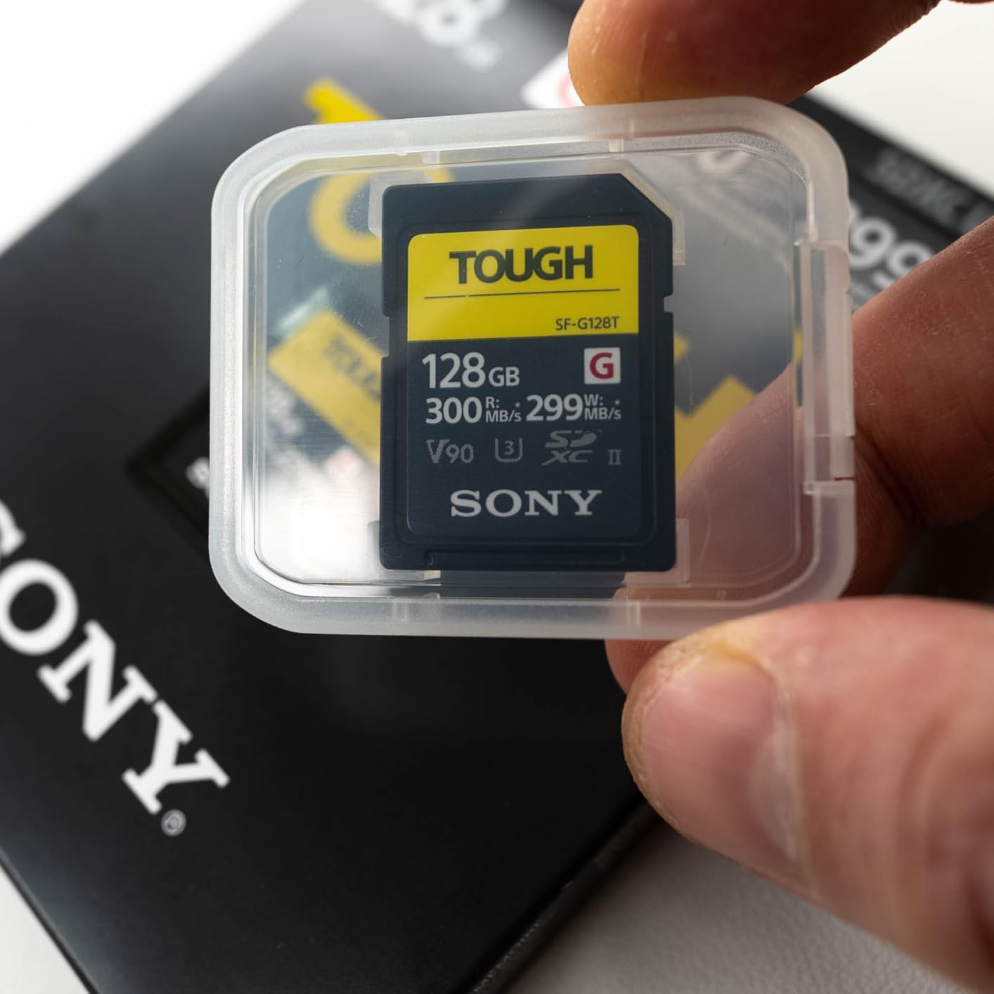 Sony TOUGH-G series SDXC UHS-II Card 64GB, V90, CL10, U3, Max R300MB/S, W299MB/S (SF-G64T/T1), Black customer photo 2