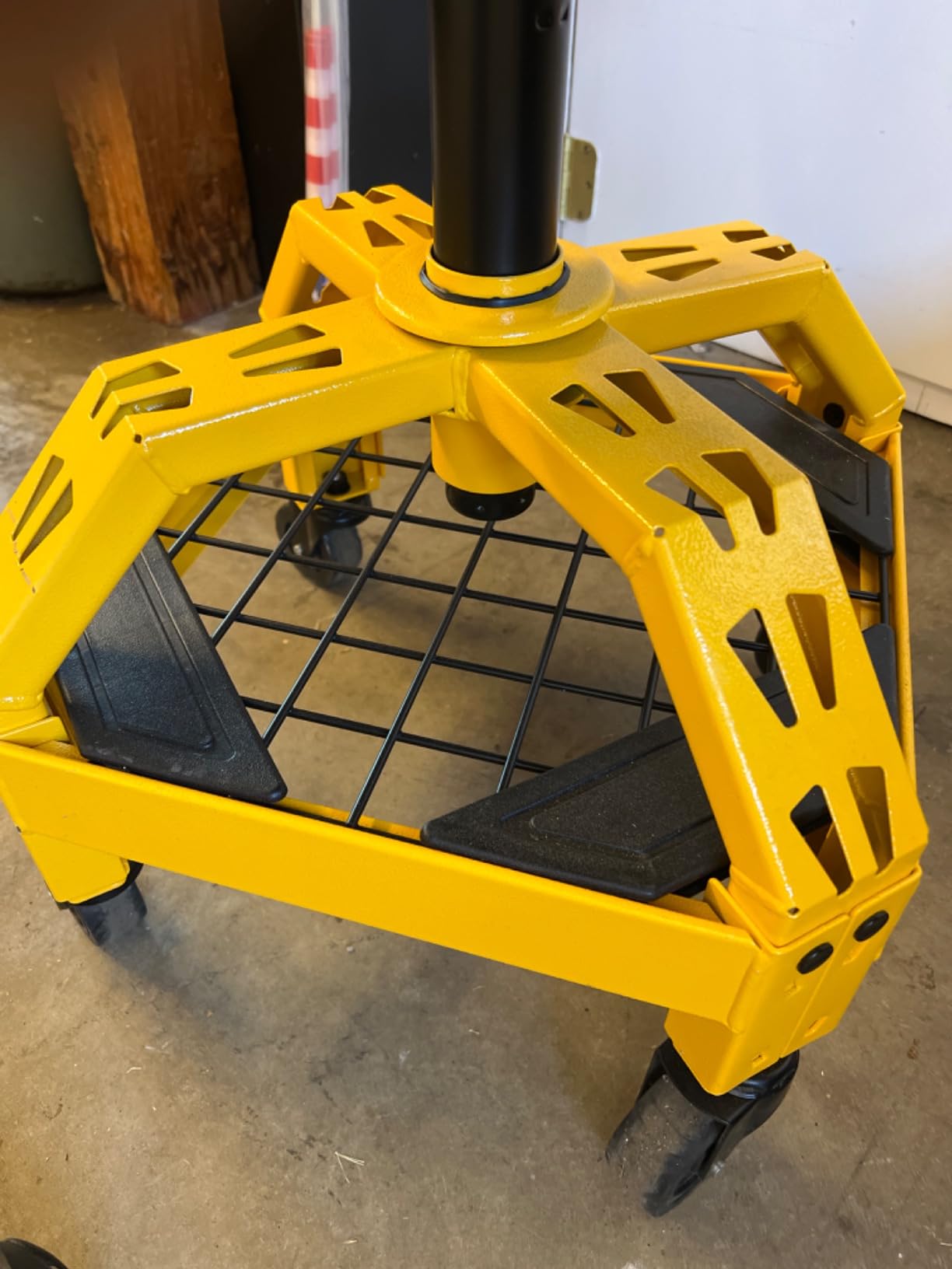 DEWALT Heavy Duty Adjustable Rolling Shop Stool, 360-degree Swivel Industrial Garage Stool with Padded Seat, Storage Shelf, Removable Wheels customer photo 2
