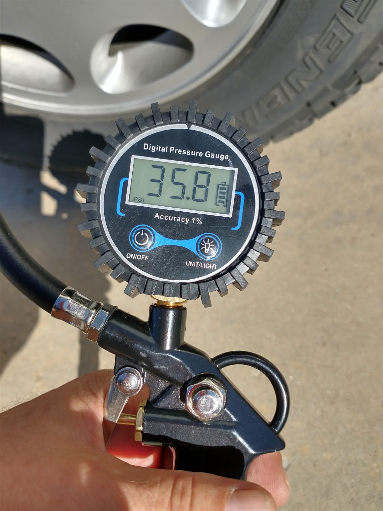 Nilight Digital Tire Inflator Portable Pressure Gauge 250 PSI Air Chuck customer photo 1