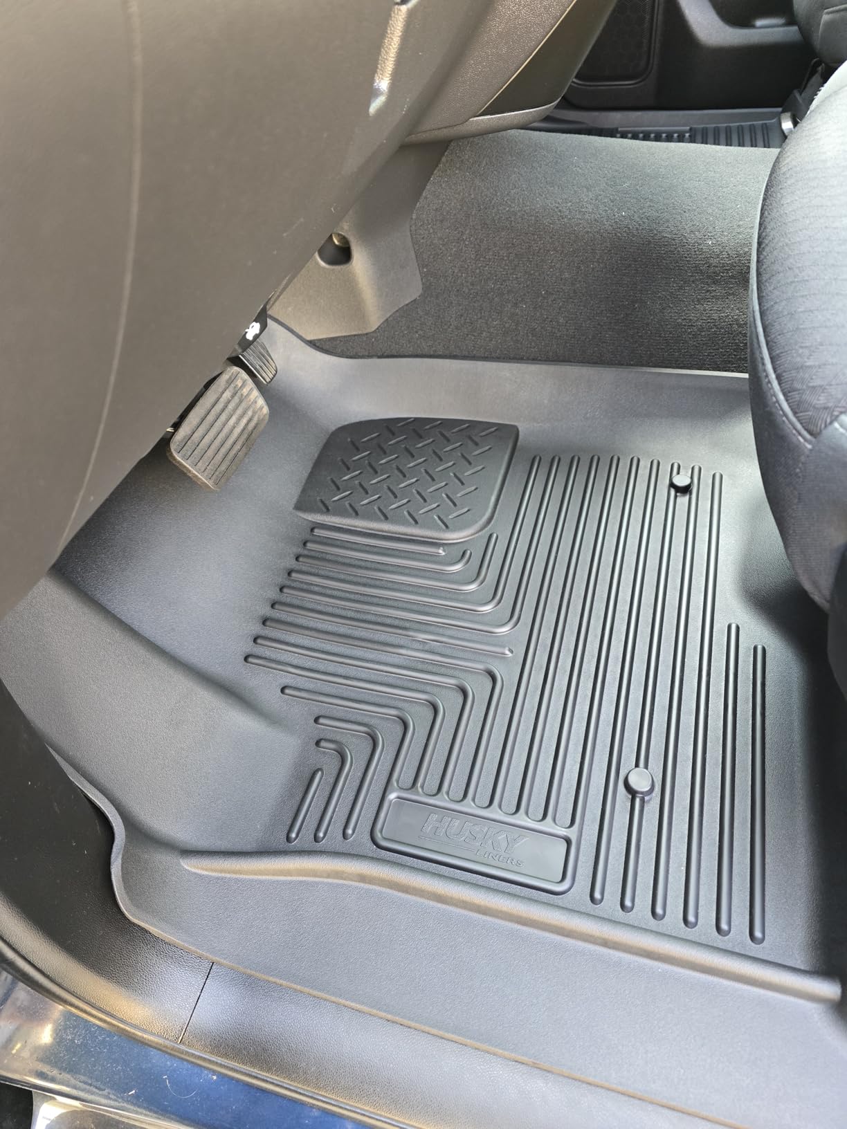 Husky Liners Weatherbeater Floor Mats | Fits 2019 - 2025 Chevrolet Silverado & GMC Sierra 1500; 2020-2025 Silv./Sierra 2500/3500 Crew Cab w/Carpet & Underseat Stg | Front & 2nd Row, 3-pc Black - 94021 customer photo 2