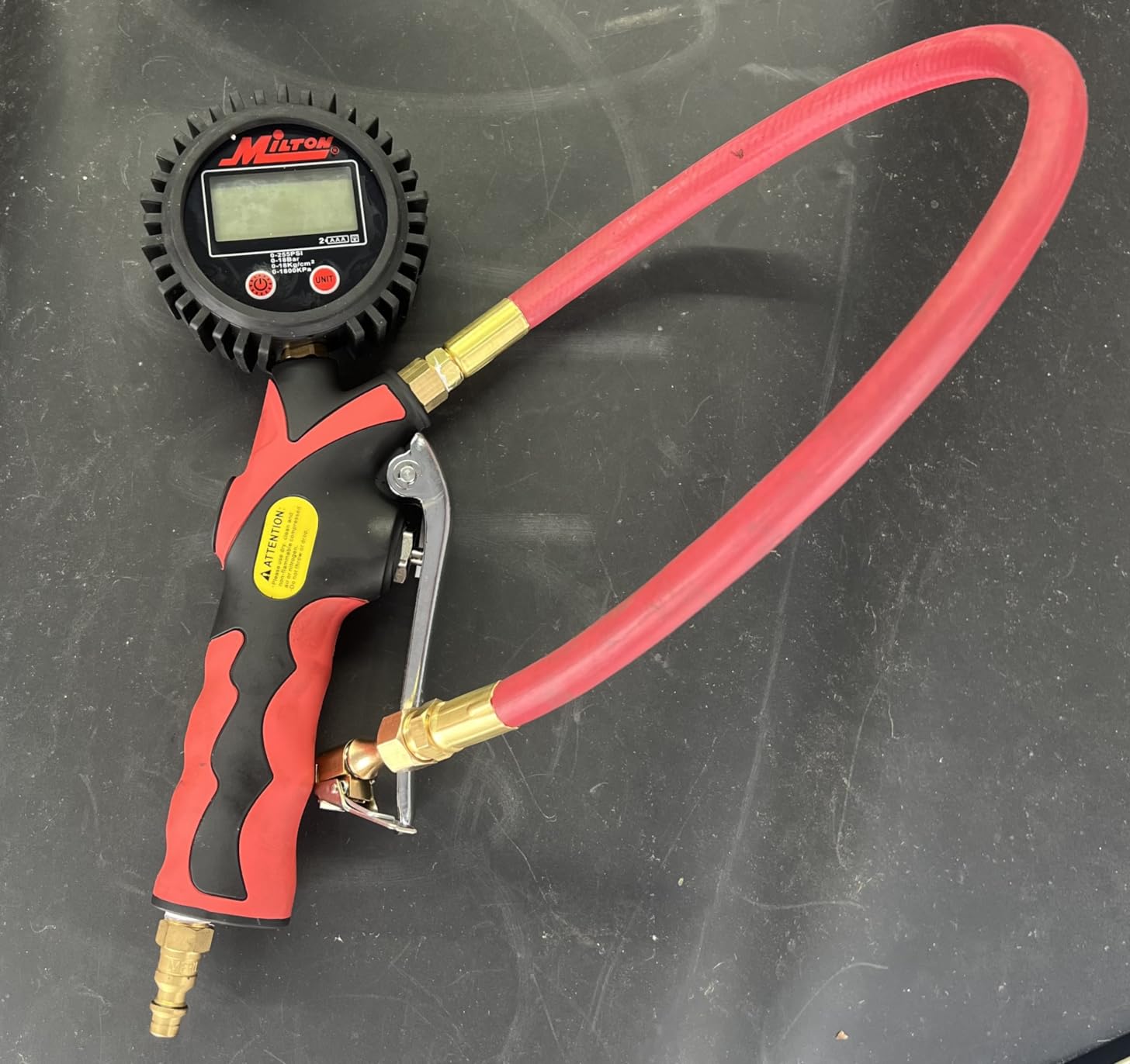 Heavy-Duty Digital Tire Pressure Gauge with Inflator, Clip-on Air Chuck, 20” Air Hose, Easy to Read 0.1 Display, Pistol Grip Handle, Max 255 PSI, 1/4