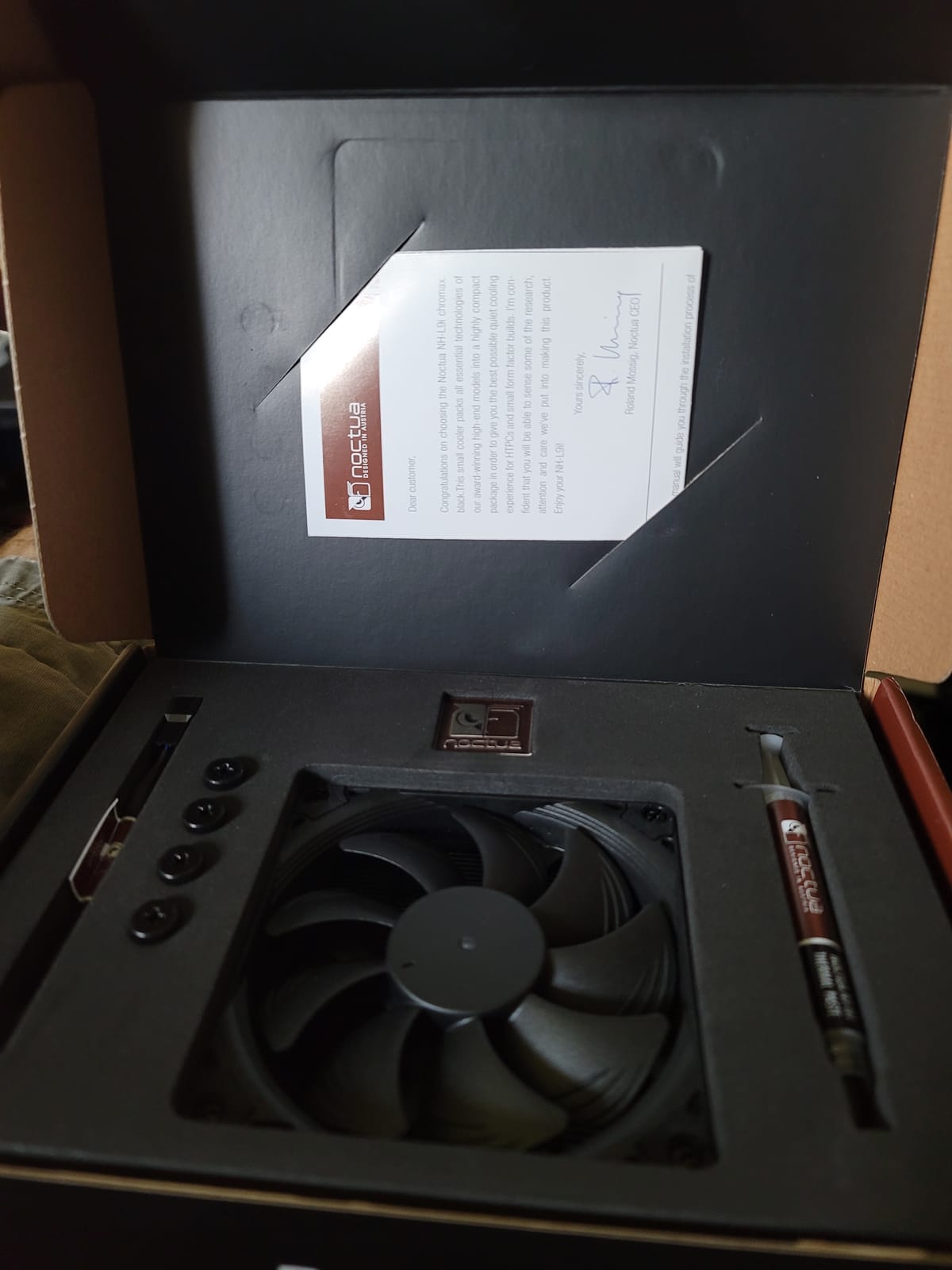 Noctua NH-L9i chromax.Black, Quiet High-Performance Low-Profile CPU Cooler customer photo 2