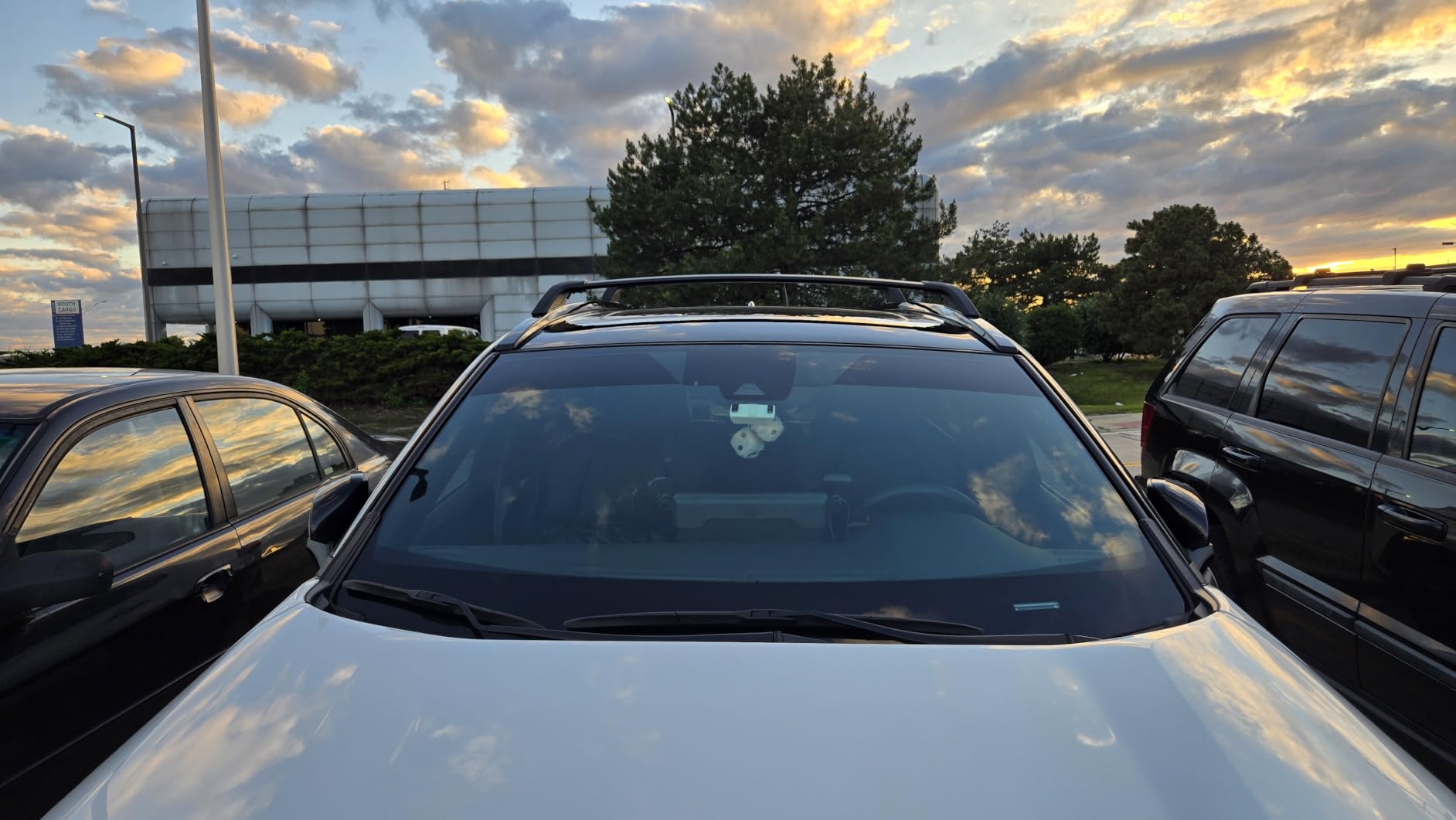 Autekcomma Lockable 260lbs Roof Rack Crossbar for Toyota RAV4 2019-2025 customer photo 1