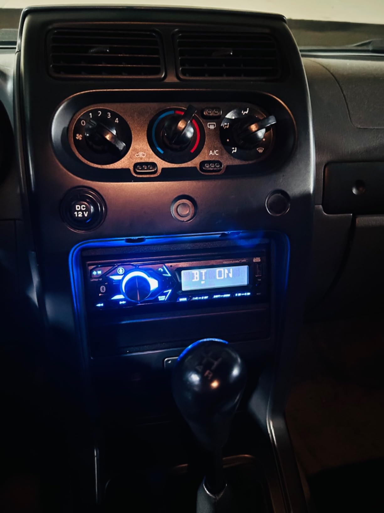 Jensen MPR210 Single DIN Bluetooth Car Stereo, Hands-Free, AM/FM, USB customer photo 1