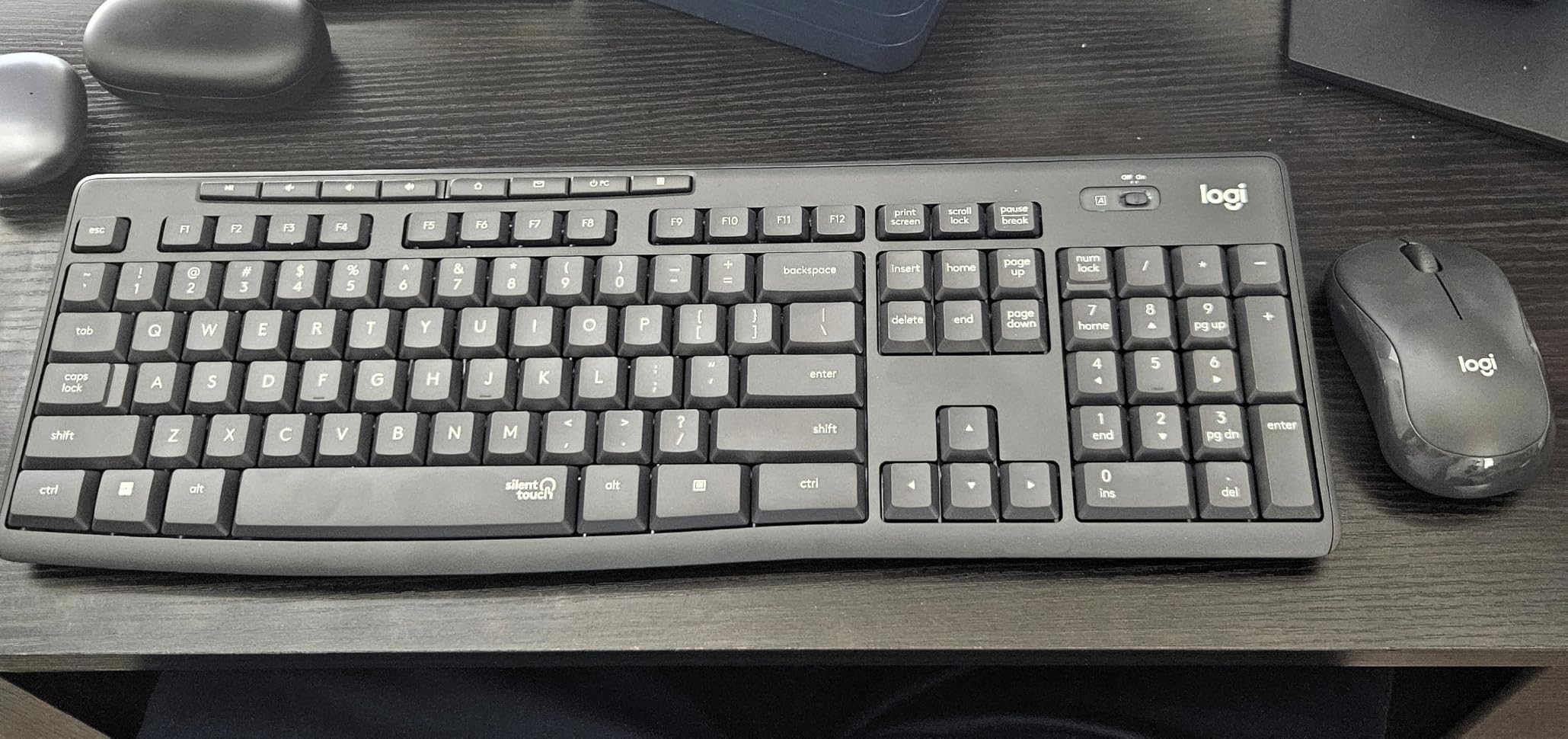Logitech MK295 Full Size Silent Wireless Keyboard Mouse Combo - Graphite customer photo 2