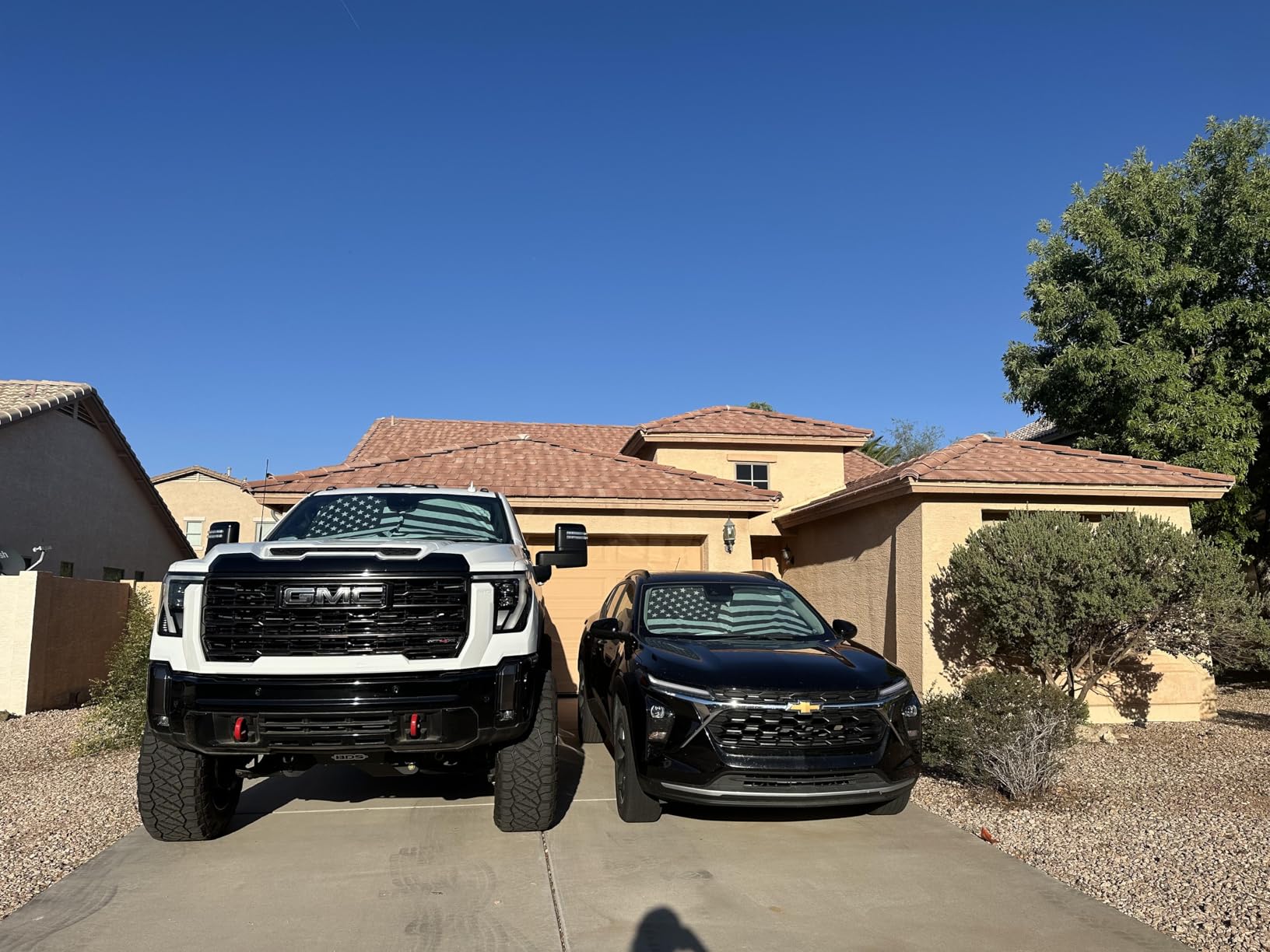 Autoamerics Truck Windshield Sun Shade - American Flag, 64 x 33.5 in customer photo 2