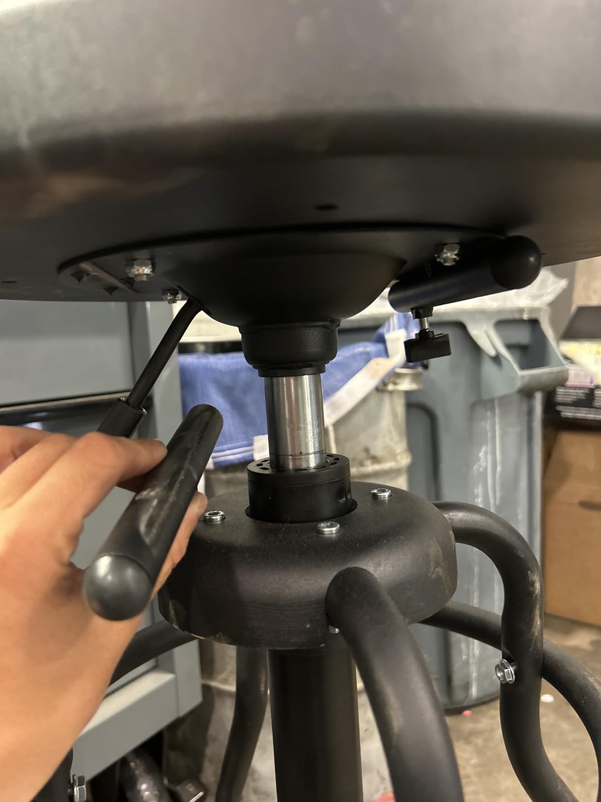 Adjustable Hydraulic Stool with Backrest [300 lb. Capacity] customer photo 1