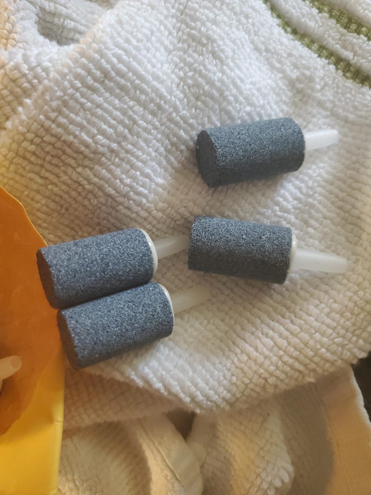 AQUANEAT Aquarium Air Stones 2 inch 12 Pack, Bubble Stone, Aerator Bubble Diffuser, Air Pump Accessories for Aquariums, Fish Tanks, and Hydroponics customer photo 2