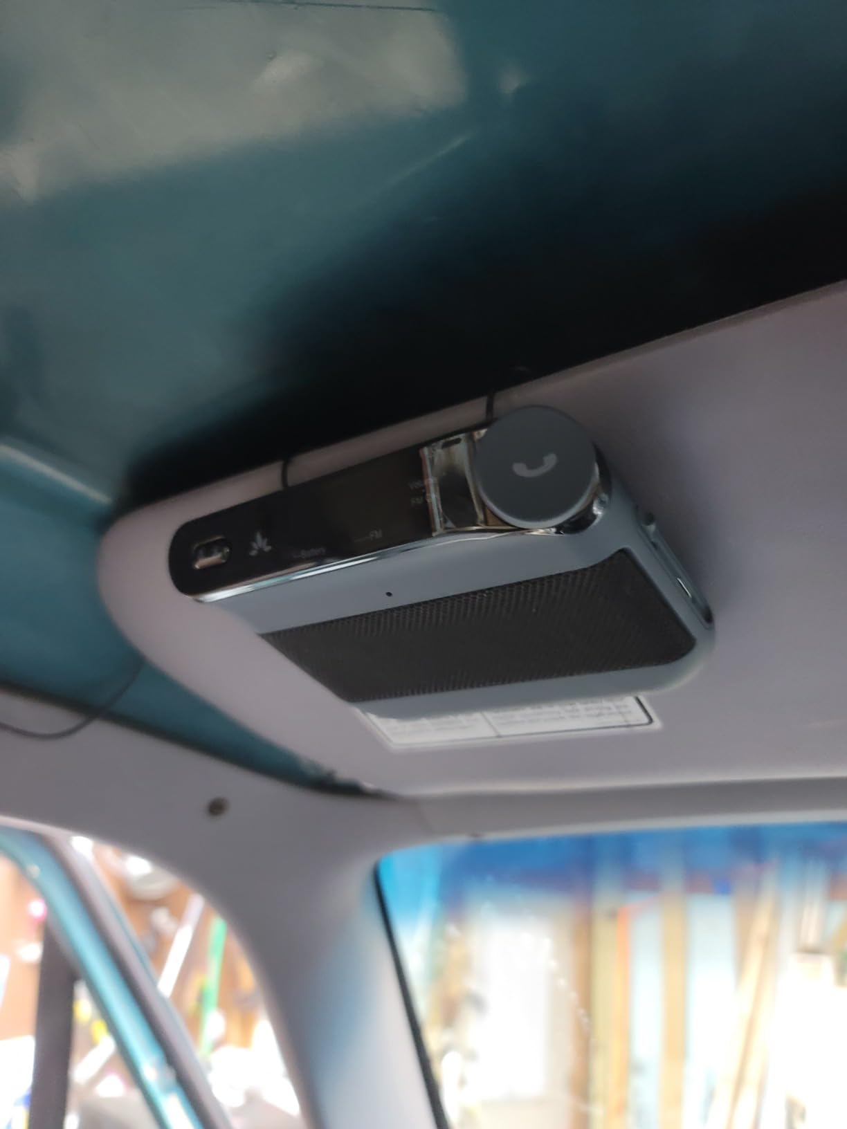 Avantree Roadtrip - Car Bluetooth Speaker & Wireless FM Transmitter Kit customer photo 1