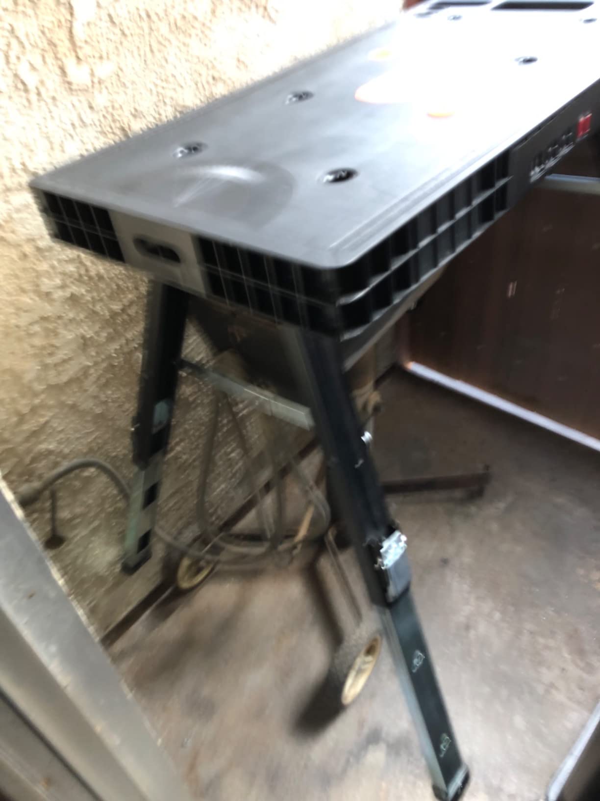 Disston Omni Plus 5 in 1 Workbench, Clamping Table, Scaffold, Dolly and Creeper All in one Work Table Orange/Black customer photo 1
