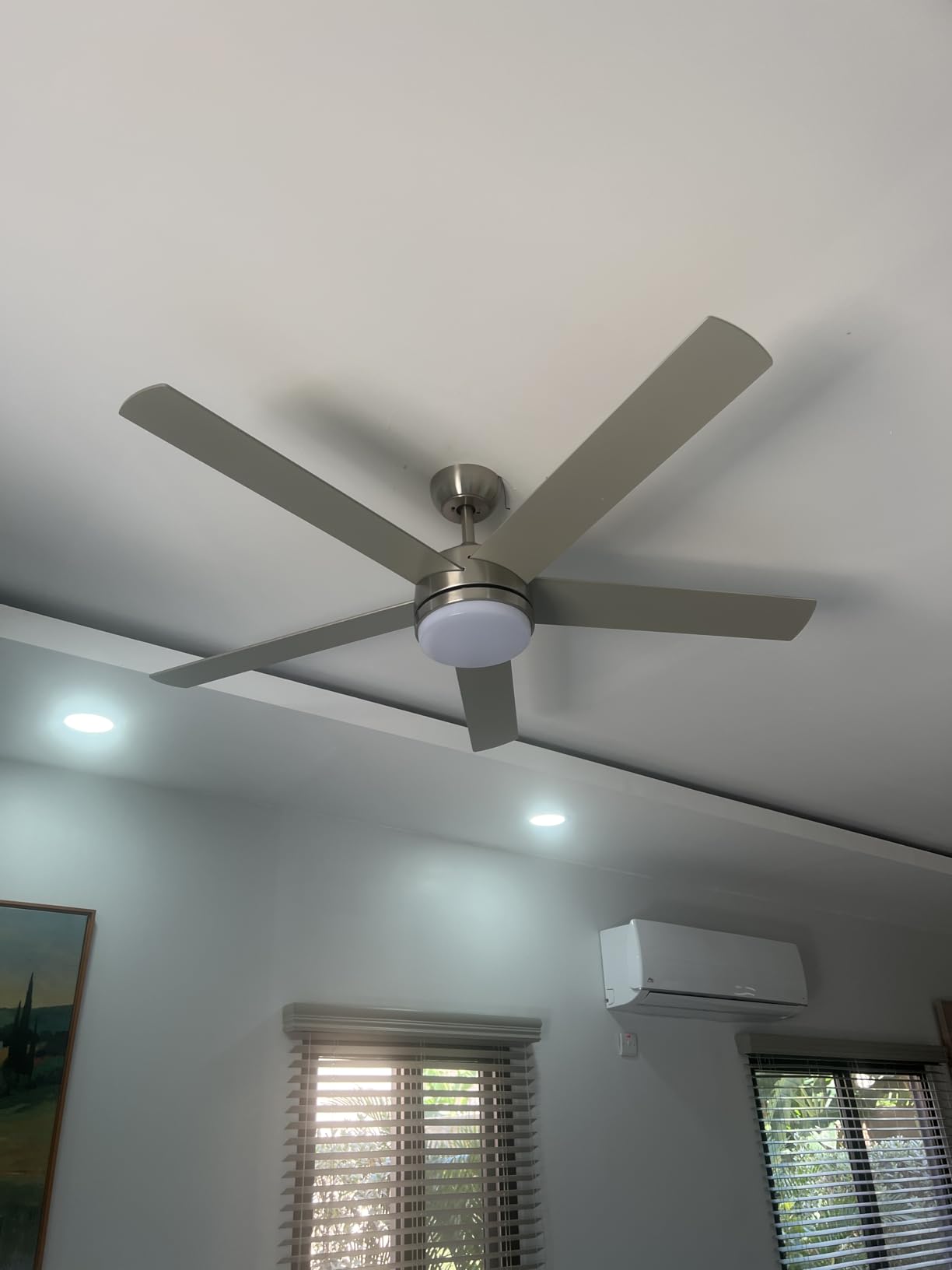 YUHAO 52 Inch Black Ceiling Fan with Light and Remote Control.Noiseless,Dimmable,3CCT,6 Speeds Reversible, DC Ceiling Fans for Indoor or Covered Outdoor Use.ETL Listed customer photo 2