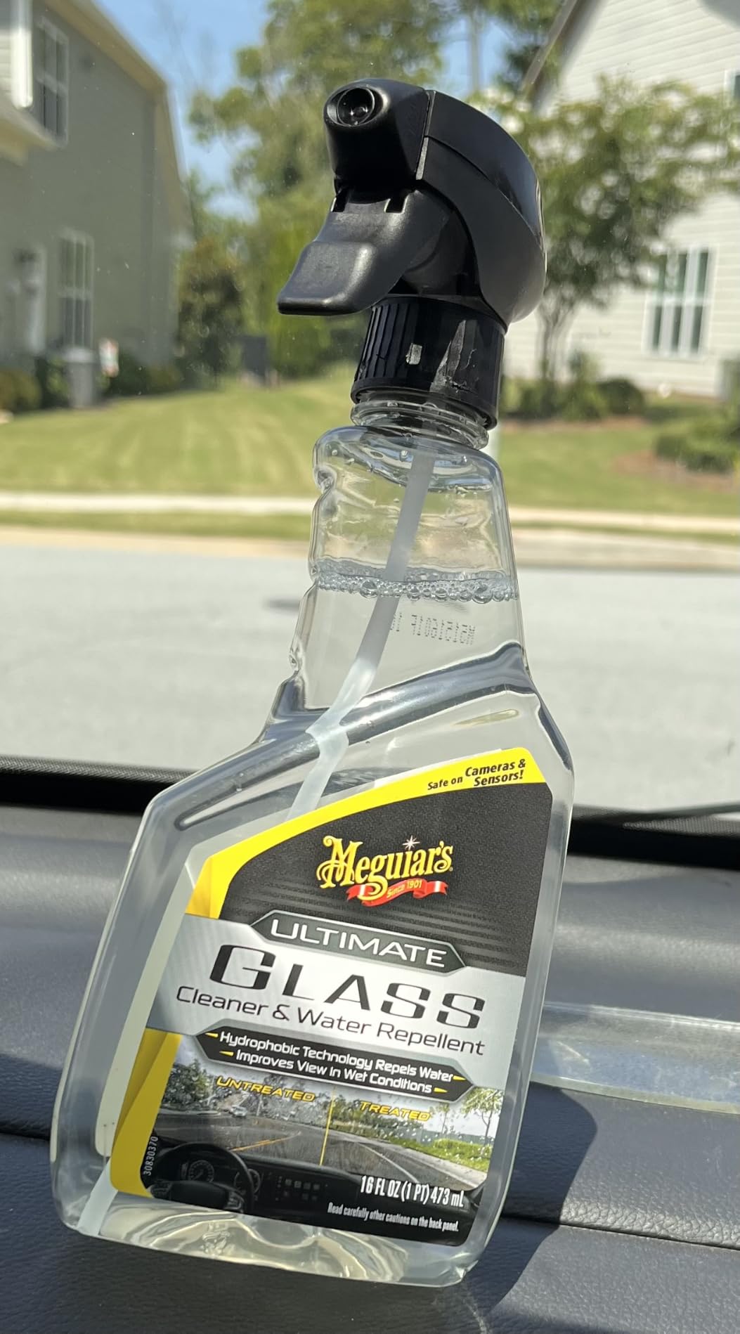 Meguiar's Ultimate Glass Cleaner & Water Repellent,16 Oz customer photo 1