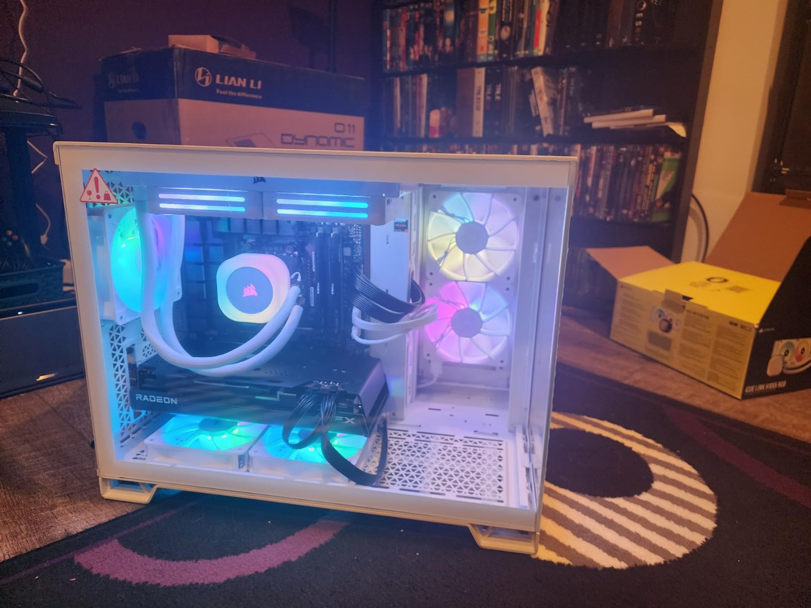 CORSAIR iCUE Link 2500X RGB Tempered Glass mATX Mid-Tower Dual Chamber PC Case – 2X CORSAIR RX120 RGB Fans Included – Wide Cooling Flexibility – Reverse Connection Motherboard Compatible – White customer photo 2