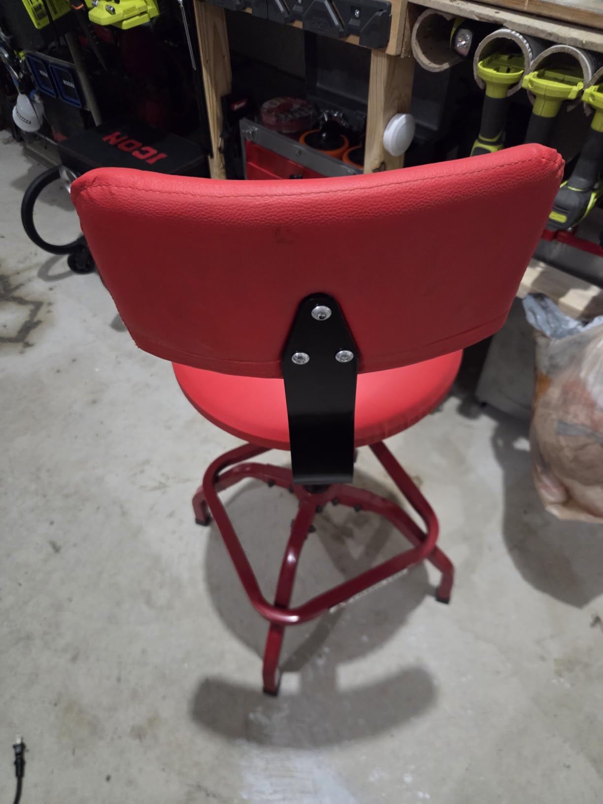 Shop Stool with Backrest, Mechanic Garage Stool for Workshop, Adjustable Shop Stools Chair, Padded Workbench Stools for Men Women, 300 LBS Capacity, 360° Swivel PVC Seat, Heavy Duty, Black customer photo 1