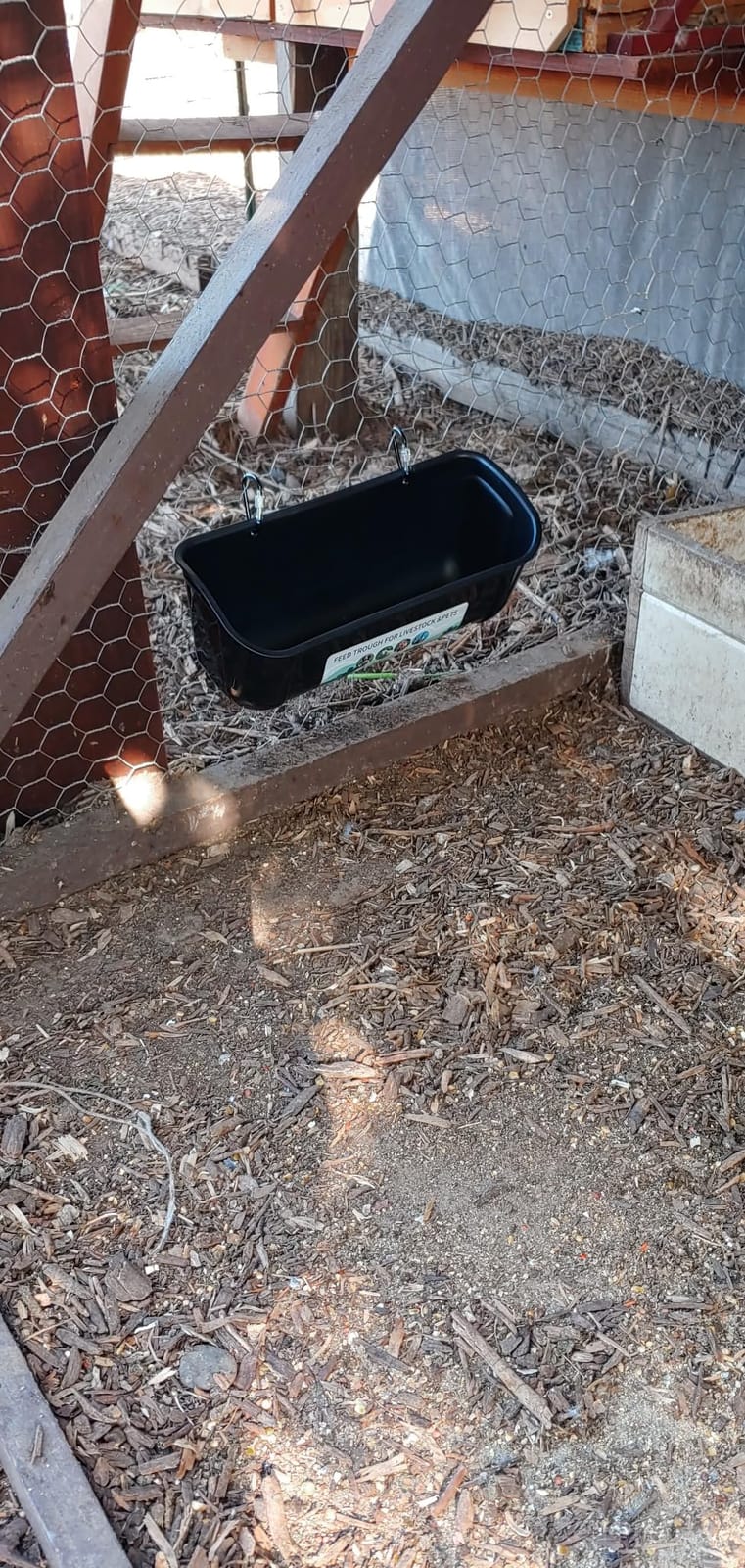 PIREKZUNT 2 Pack Chicken Duck Feeder, Poultry Feeders and Waterers, Hanging Goat Feeder, Livestock Feeding Container, Feed Trough and Waterer Bucket with Clips(Black) customer photo 1