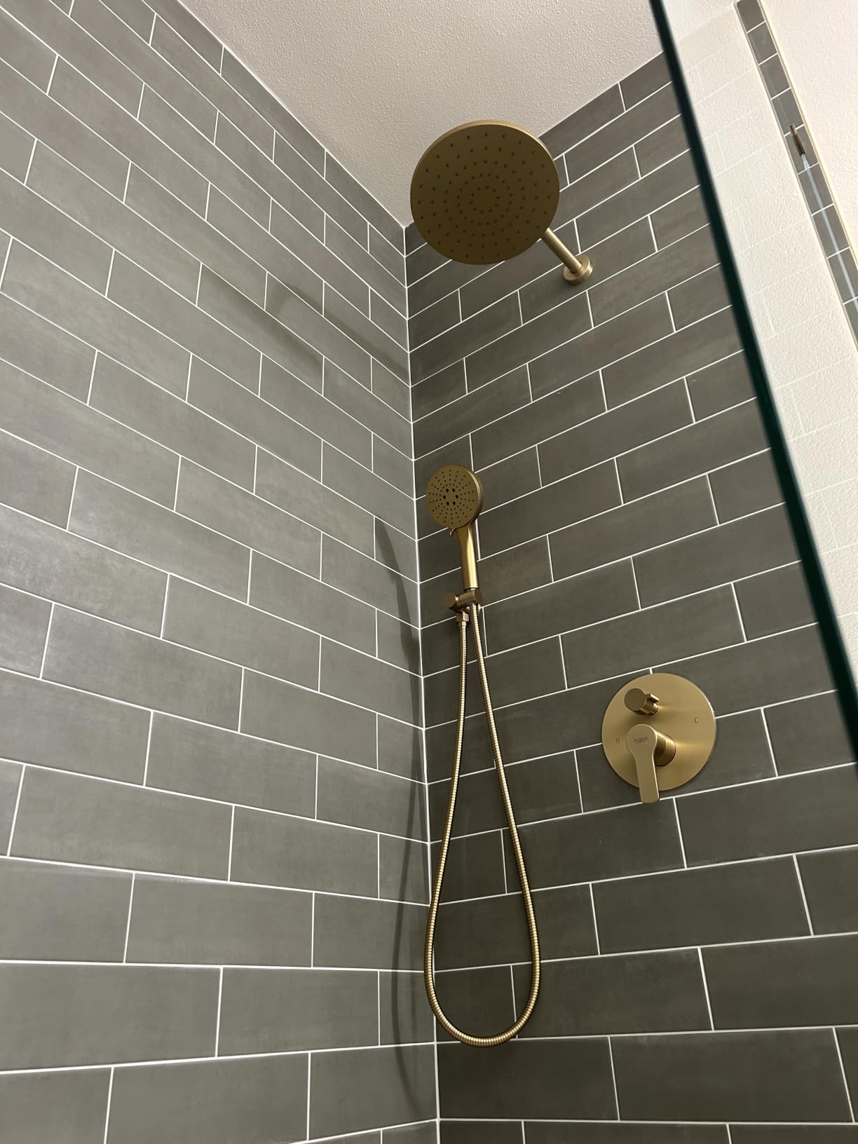Iriber Thermostatic Shower System Wall Mount with 10 Inch Roud Rainfall Shower Head and Handheld,Shower Faucet Mixer Trim Kit (Valve Included),Matte Black customer photo 1