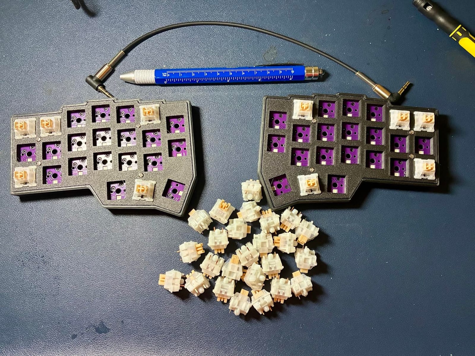 YMDK Split Keyboard Corne V4.1 46 Keys Ergonomic Hotswappable 40% Layout 3D PLA RGB QMK Vial All Key Programmable Mini Independent Gaming Keyboard Kit customer photo 2