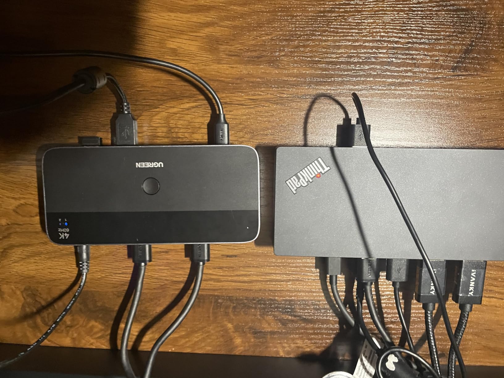UGREEN HDMI KVM Switch 2 Monitors 2 Computers 4K@60Hz, with 4 USB 3.0 Ports customer photo 2