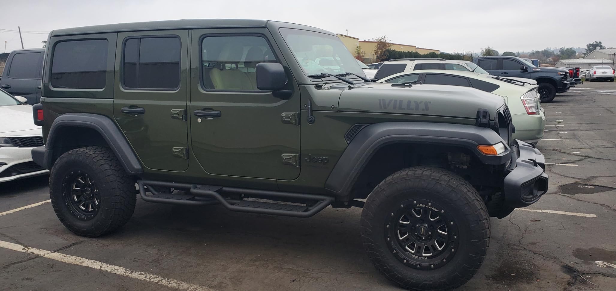 Running Boards Side Steps Compatible with Toyota FJ Cruiser 2007-2014 6.1 Inches Wide, 2 Stairs Design Side Rails Step Nerf Bars Fit for FJ Cruiser, Heavy Duty Slip Proof, Textured Black customer photo 1