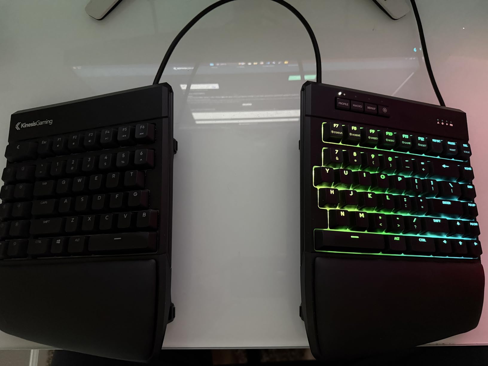 KINESIS Freestyle Edge RGB Plus Split Mechanical Keyboard | Hotswap Linear Switches | RGB | Ergonomic | Detachable Palm Support | Fully Programmable | Mac Keycaps Included | Lift Kit Included customer photo 2