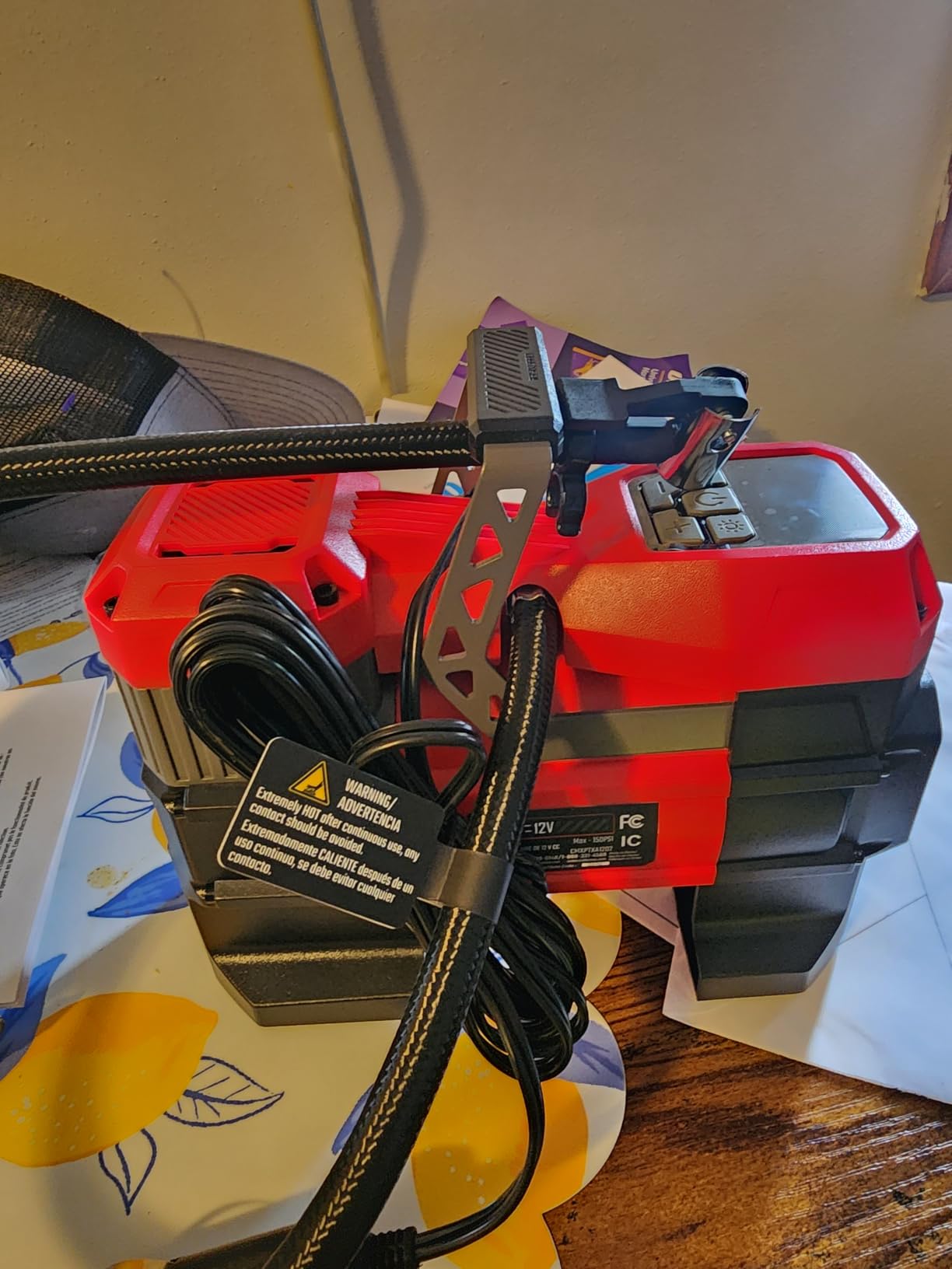 CRAFTSMAN Portable 12V Tire Inflator with Digital Gauge & Auto Shut-Off customer photo 2