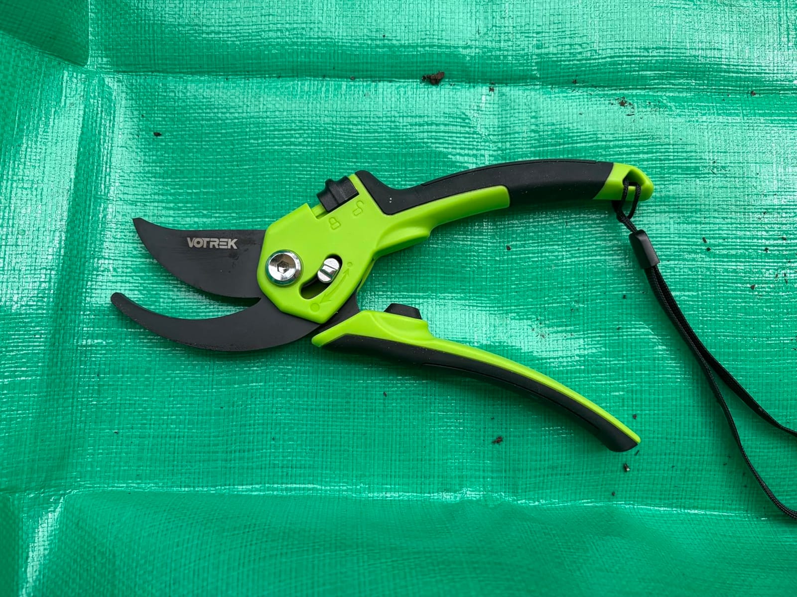 Pruning Shears, Patented Stepless Handle Opening for All Hand Size customer photo 1
