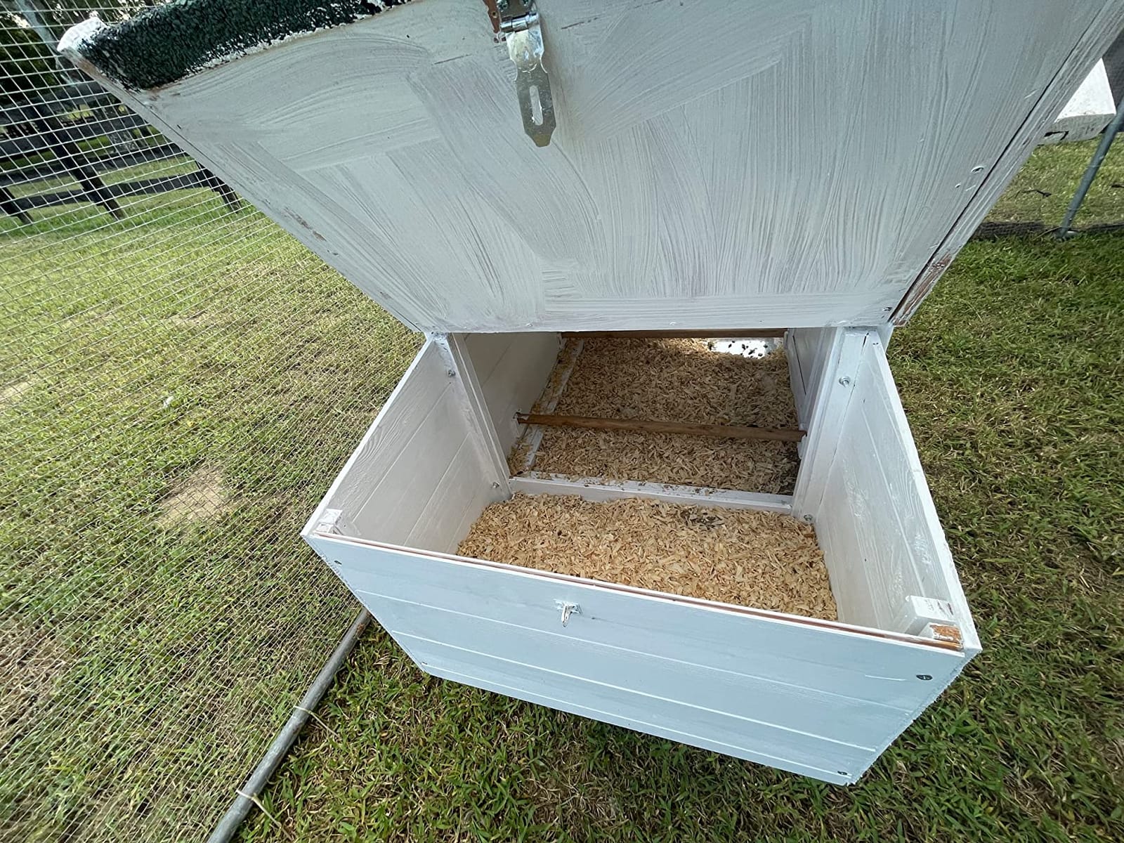 Chicken Coops for 1-2 Chickens with Wheels, Outdoor Wooden Hen House with Nesting Box, Large Rabbit Hutch, Outside Poultry House, Wire Fence Run Cages, Weatherproof for Backyard(Black) customer photo 2