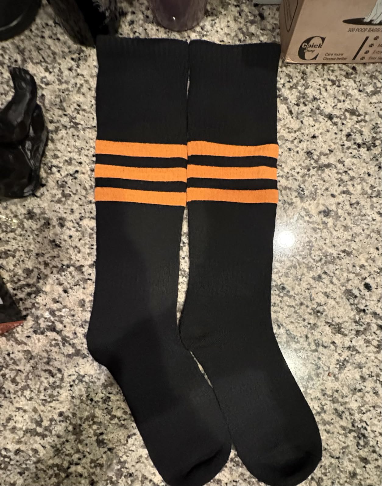 Heated Socks for Men Women with APP Control, 10000mAh Total Upgraded Rechargeable Electric Socks Up to 10 Hours, Washable Winter Foot Warmer Socks for Outdoor Camping Skiing Hunting Hiking customer photo 2