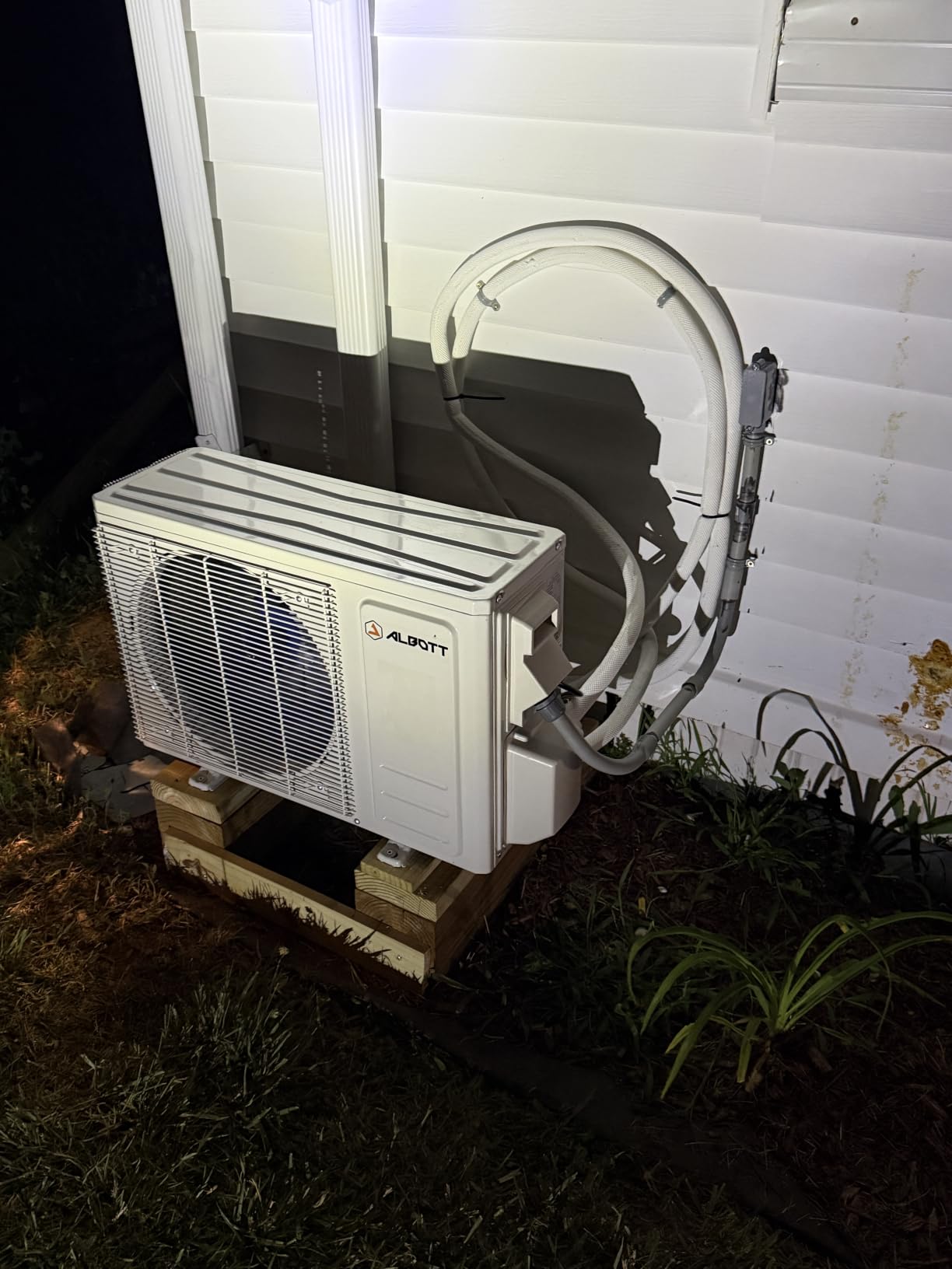 Albott Easy DIY Series 12,000 BTU 115V Mini Split AC & Heat Pump, 18 SEER2 customer photo 1
