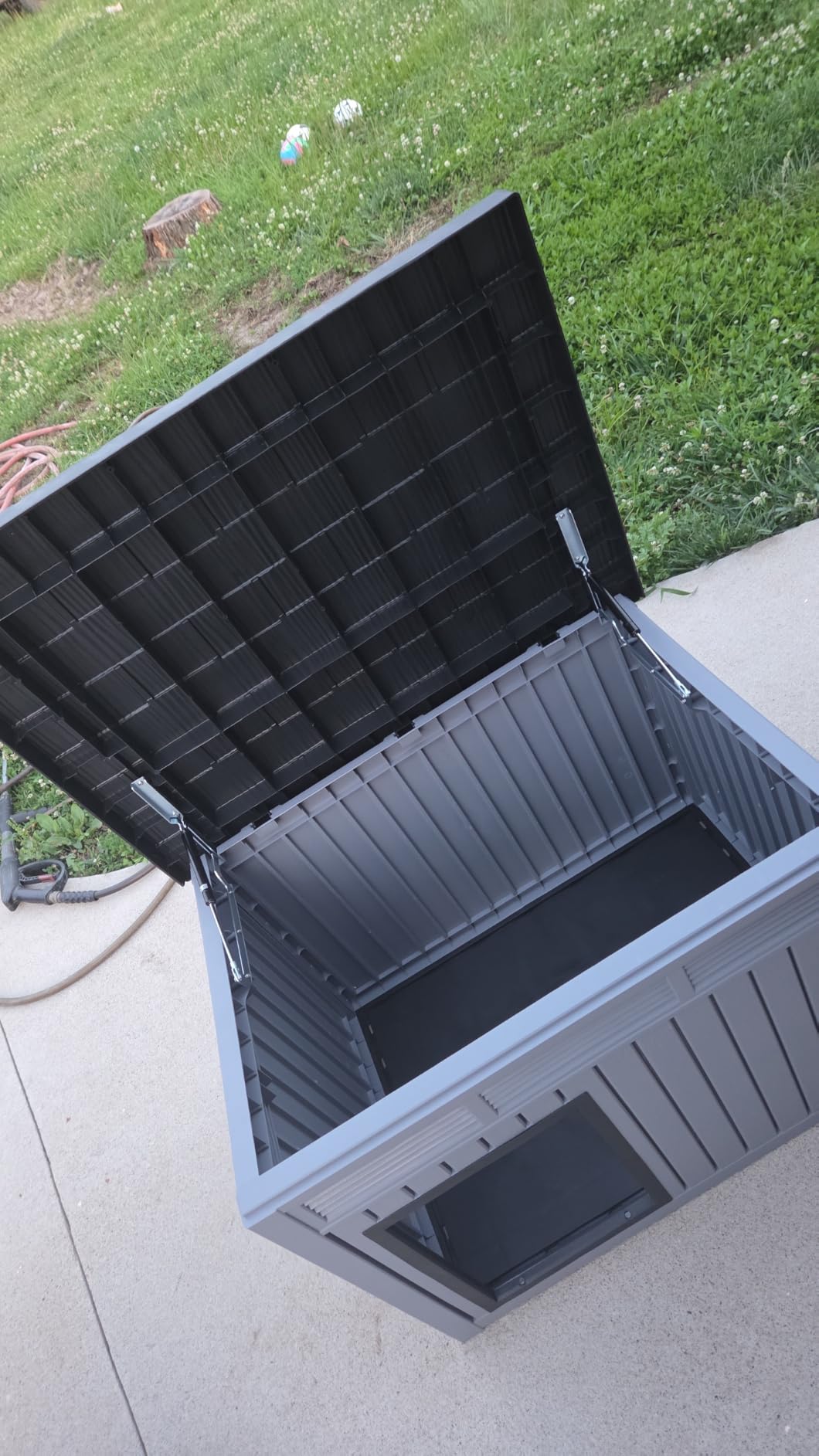 Large Chicken Coop with Hydraulic Air Rod, Resin Duck Coop with Elevated Floor and Air Vents, Backyard Poultry Pet Shelter with Weatherproof Openable Roof, for Chicken, Ducks, Rabbits, Grey customer photo 2
